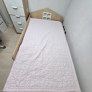 싱글침대 (원목 프레임 + 매트리스 포함) 이미지