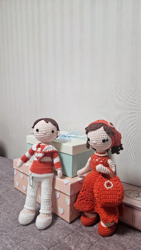 (아이템 추가) 손뜨개인형 더 예뻐진 설레임 가득 커플 이미지