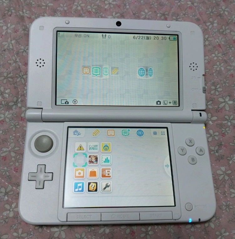 닌텐도 3ds xl 화이트 팝니다 이미지