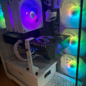 7800x3d + rtx5070 + ddr5 32기가 램 완본체 이미지