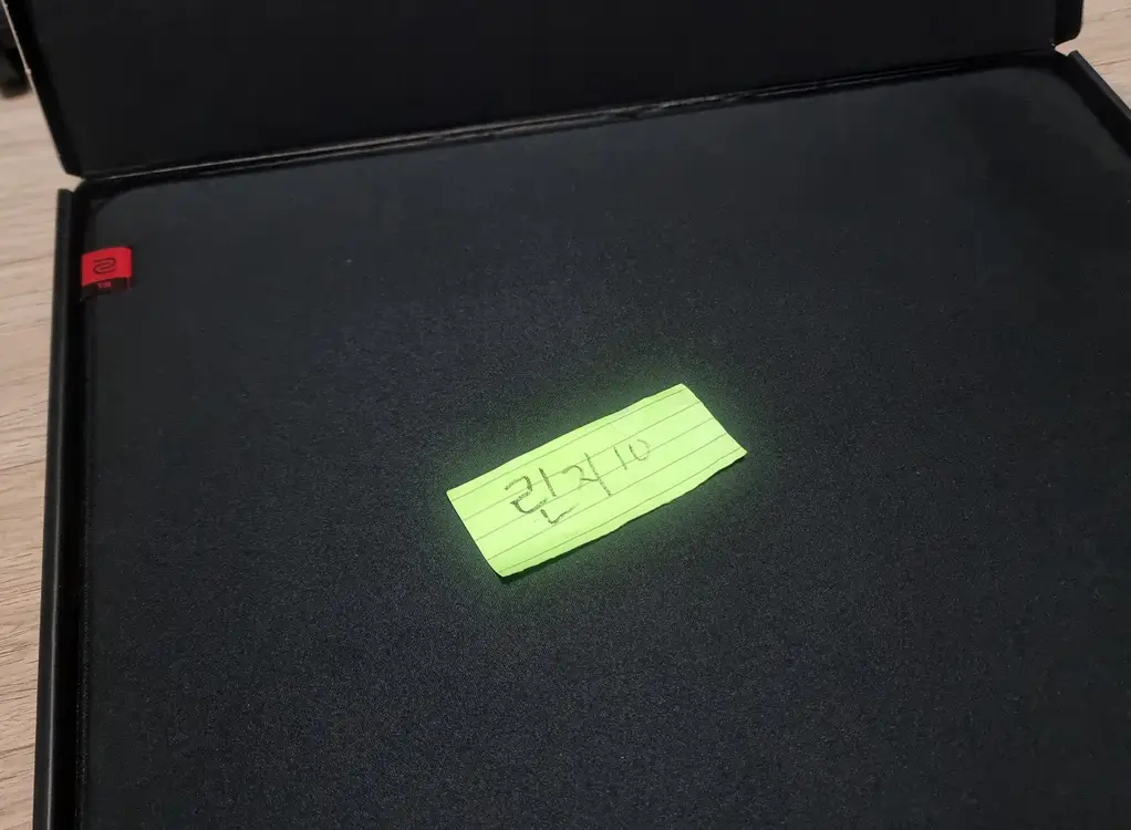 BenQ ZOWIE 벤큐 G-TR 마우스패드 풀박스 팝니다 이미지