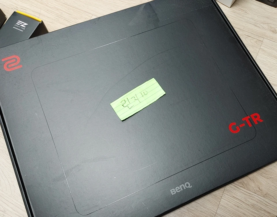 BenQ ZOWIE 벤큐 G-TR 마우스패드 풀박스 팝니다 이미지