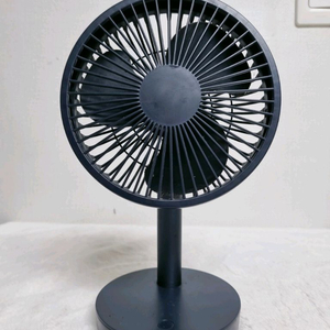 레저 탁상용 선풍기 충전식 이미지