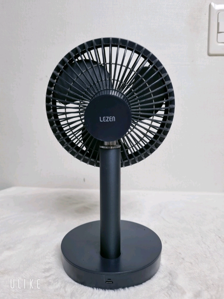 레저 탁상용 선풍기 충전식 이미지