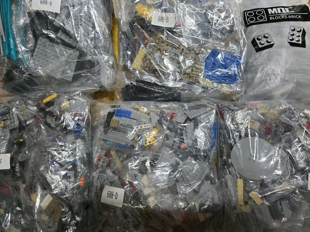 스타워즈 75192 UCS 밀레니엄팔콘 레고호환 + 거치대(새상품) 이미지