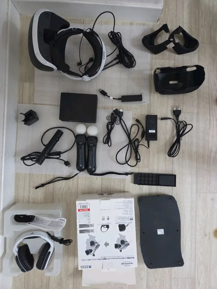 중고 sony PS4 PRO 신형 VR Set, 무브봉 충전 거치대/PS5PC컨버터어댑터/호리 넥밴드 헤드폰 포함 이미지
