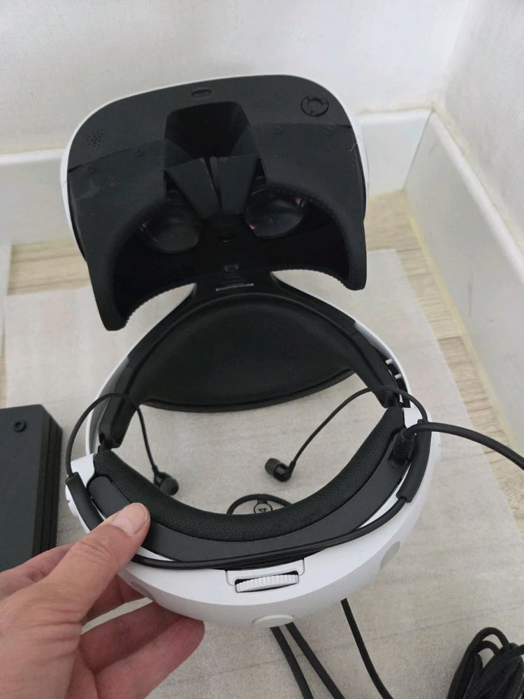 중고 sony PS4 PRO 신형 VR Set, 무브봉 충전 거치대/PS5PC컨버터어댑터/호리 넥밴드 헤드폰 포함 이미지