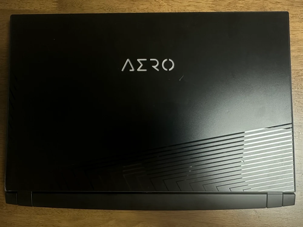 기가바이트 고성능 게이밍 노트북 i9 RTX 3080 이미지