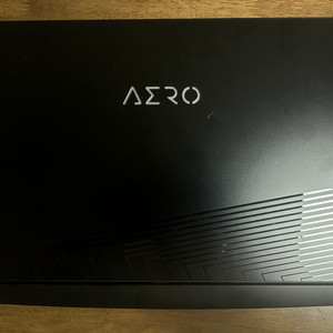 기가바이트 고성능 게이밍 노트북 i9 RTX 3080 이미지