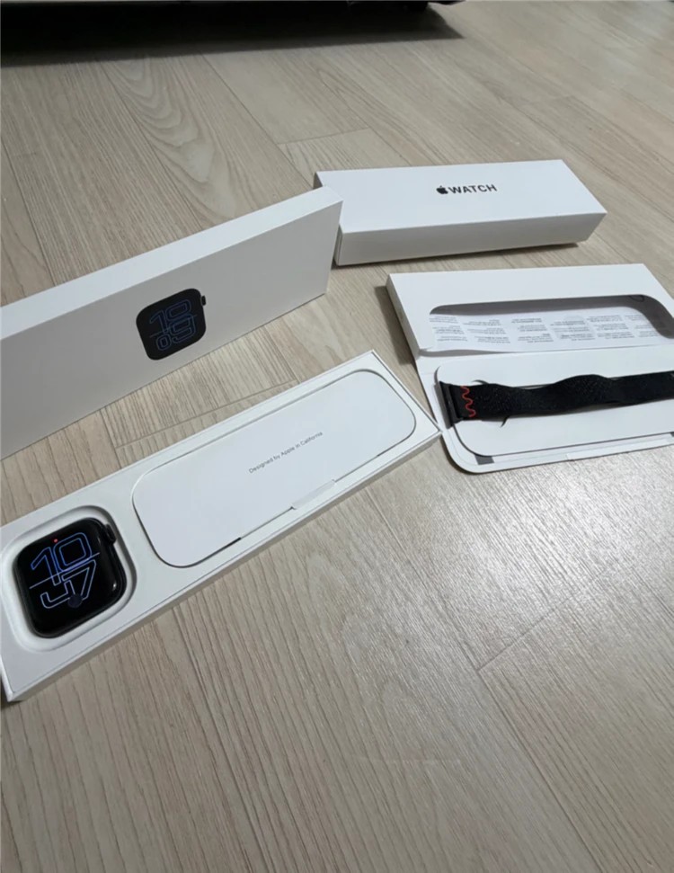 애플워치 SE3 미드나이트 GPS 44MM 나이키 스포츠 루프 단순개봉 이미지