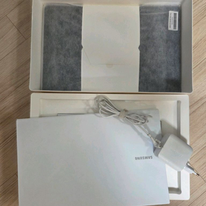 삼성노트북 갤럭시북이온2 NT950XDA-XC58W 외장 그래픽 모델 이미지