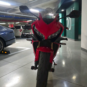 21년식 Cbr650r 오스틴배기 팝니다. 이미지