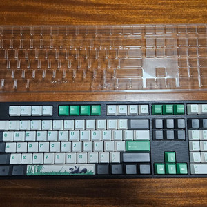 바밀로 VA108M 판다 R2 PBT 저소음적축 팝니다. 이미지