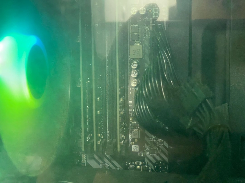 라이젠5 5600x 3070ti 32기가 판매해요!오늘만 이가격 이미지
