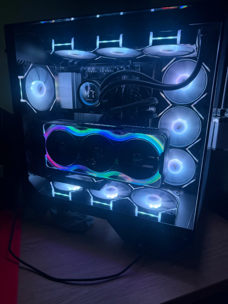 이엠택 팰릿 rtx 5080 게임락 판매 또는 4080super 교환원해요 이미지