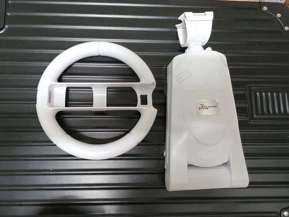 닌텐도 Wii 화이트 본체만 / 마리오카트 스티어링 휠 이미지