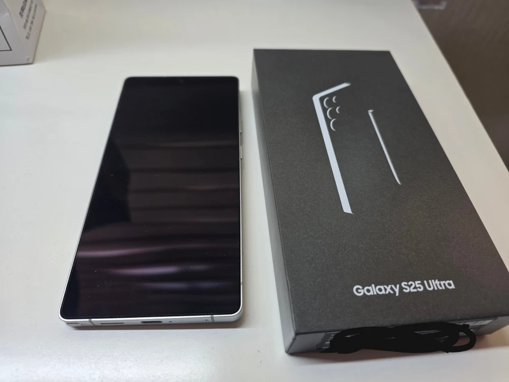 갤럭시 S25 Ultra 512GB 화이트티탸늄 풀박스 삼케플 양도가능 이미지