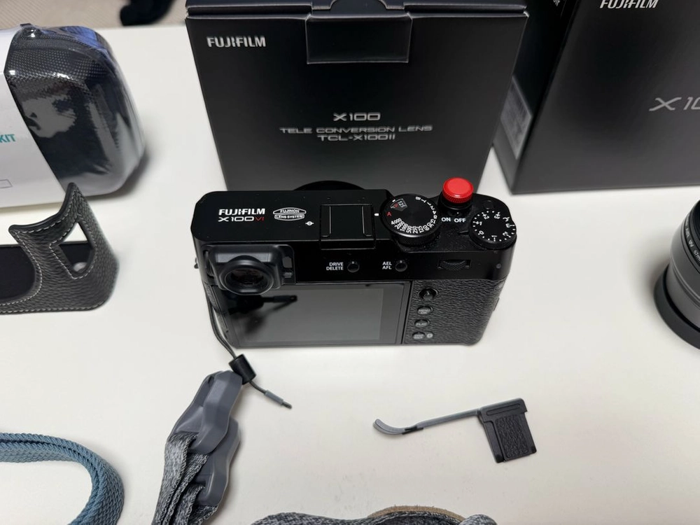 후지필름 X100Vi + TCL-X100ii 판매합니다 이미지
