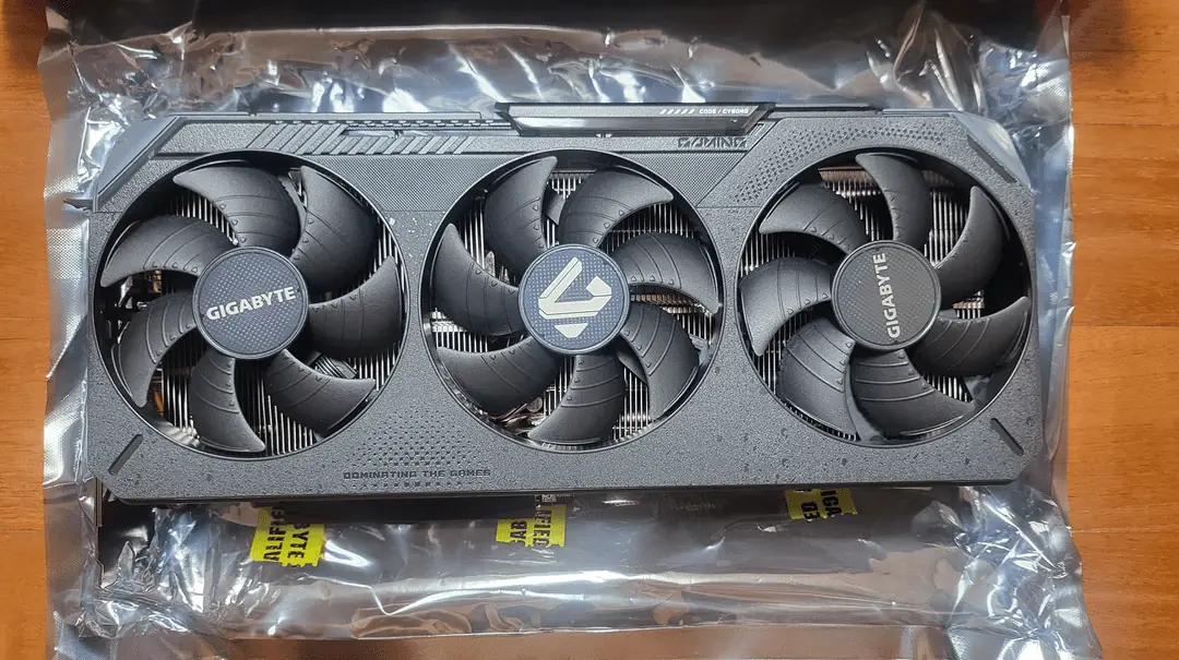 GIGABYTE 라데온 RX 9070XT GAMING OC D6 16GB 그래픽카드 이미지