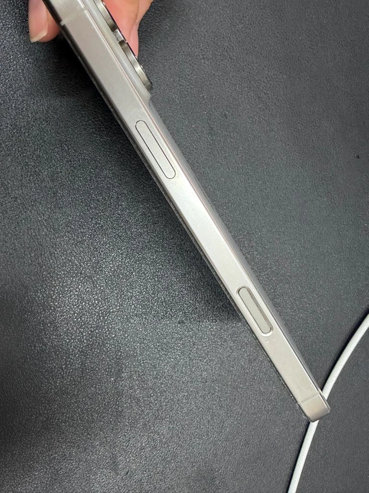 아이폰16프로맥스 256GB 배터리93 이미지
