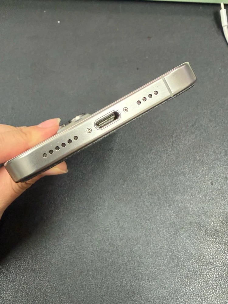 아이폰16프로맥스 256GB 배터리93 이미지