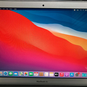 애플 맥북에어 13인치 i5, 8GB RAM, 256GB SSD 이미지