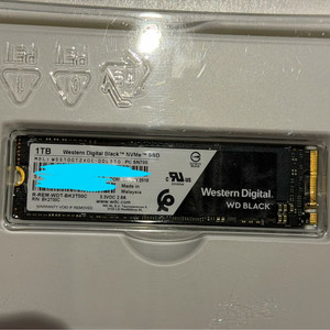 WD BLACK NVMe SSD 1TB SN700 이미지