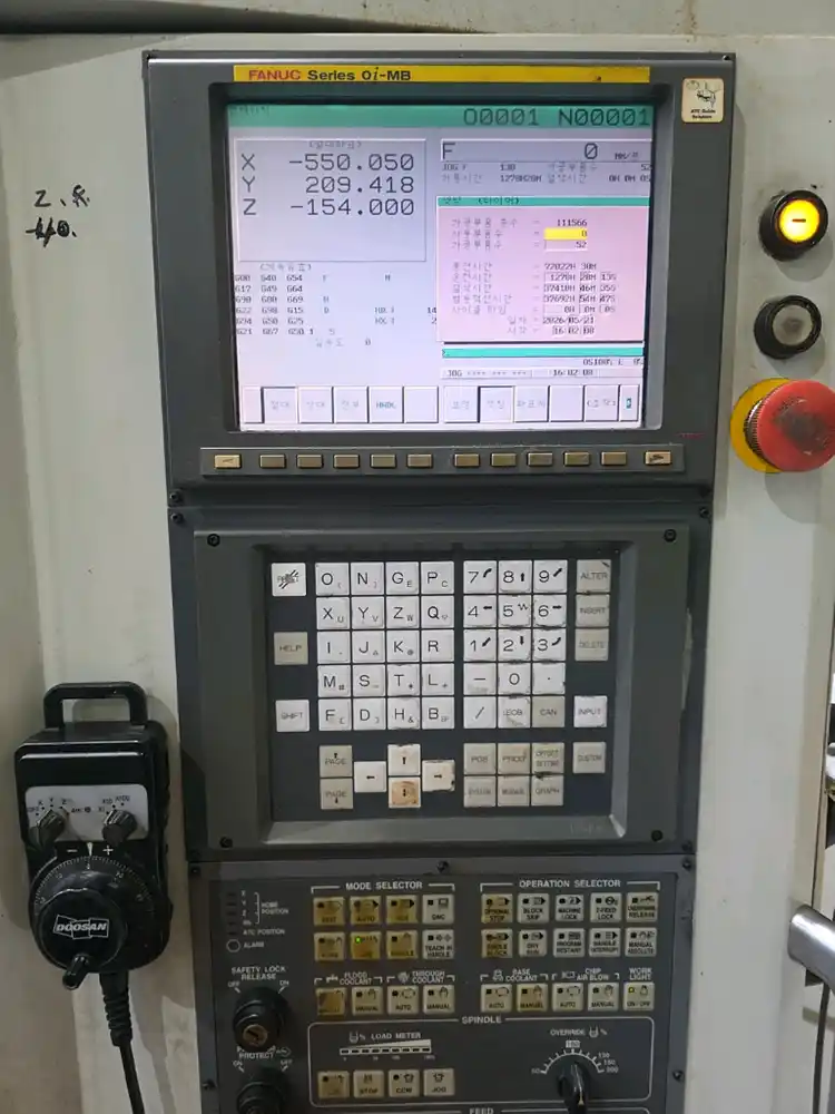 두산 머시닝센터 5호기 이미지