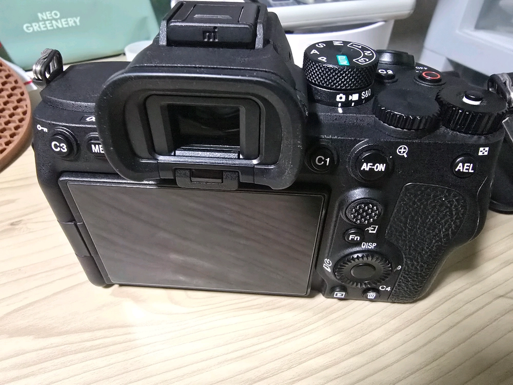 소니 A7M4 풀프레임 미러리스 카메라 이미지