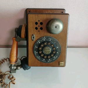 빈티지 벽걸이 전화기 국산 쌍발울전자 소품용 이미지