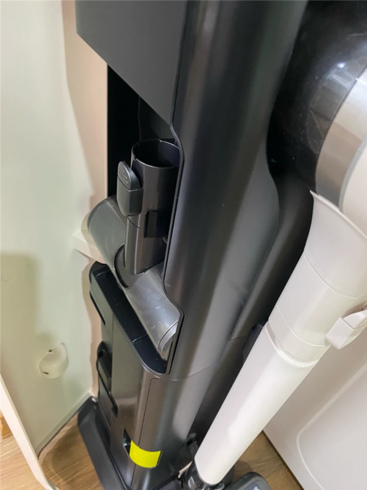 LG 코드제로 오브제 올인원타워 무선청소기 이미지