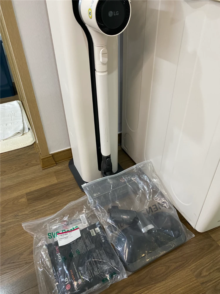 LG 코드제로 오브제 올인원타워 무선청소기 이미지