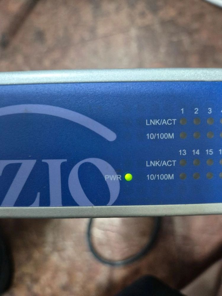 ZIO FSB2450SW V 24포트 스위치허브 전원확인 이미지