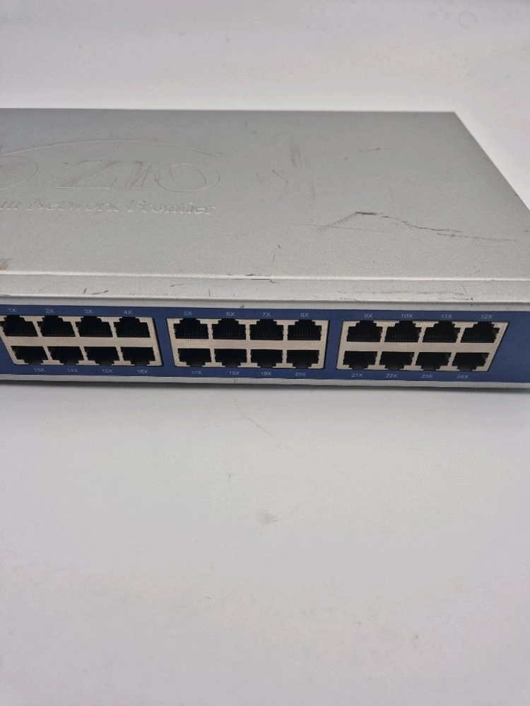 ZIO FSB2450SW V 24포트 스위치허브 전원확인 이미지