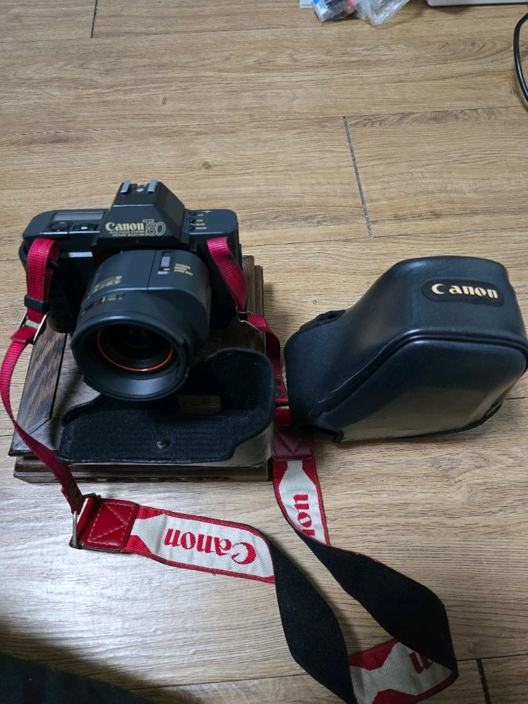 캐논 T80 필름 카메라 이미지