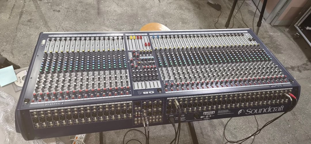 SoundCraft 사운드크래프트 GB4 40CH 아날로그 믹서 이미지