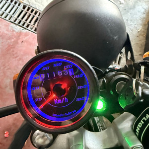 125cc 클래식 오토바이 이미지