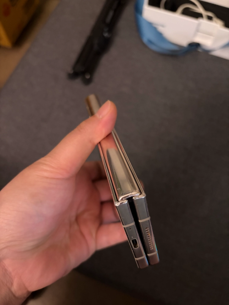 갤럭시 폴드4 베이지 버즈2 프로 워치4 44mm 세트 팝니다 이미지