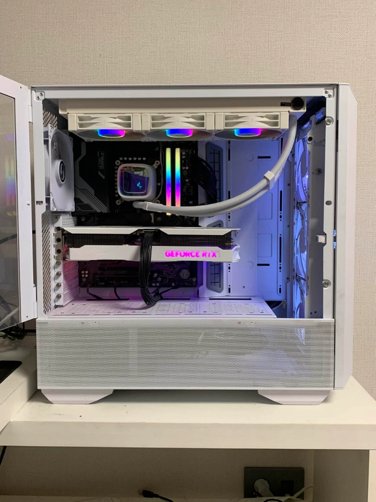 i9-13900k rtx 4070ti 게이밍 컴퓨터 본체 이미지