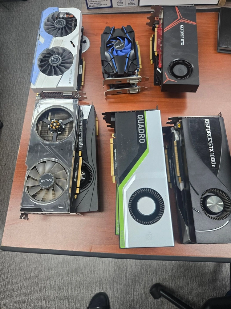 고성능 그래픽카드 + 메모리 세트 이미지