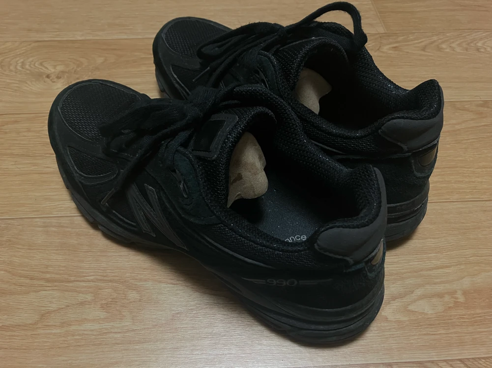 뉴발란스 990v4 트리플블랙 260 이미지