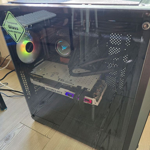 인텔i7 10700.2080super 본체 이미지