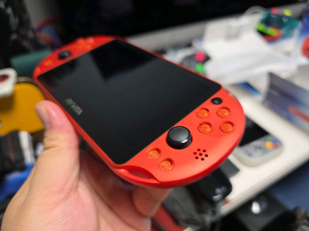 [판매중] PSVITA(PS비타) 2세대 한정판 메탈릭 레드 풀박스 A급 판매합니다. 이미지