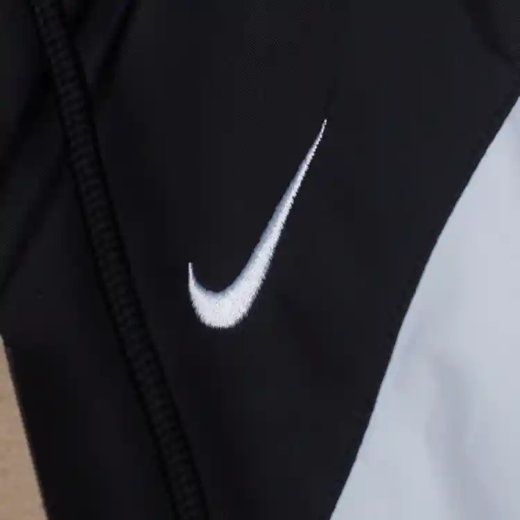 [S]나이키 클래식 uv 프로텍션 풀집업 팝니다 이미지