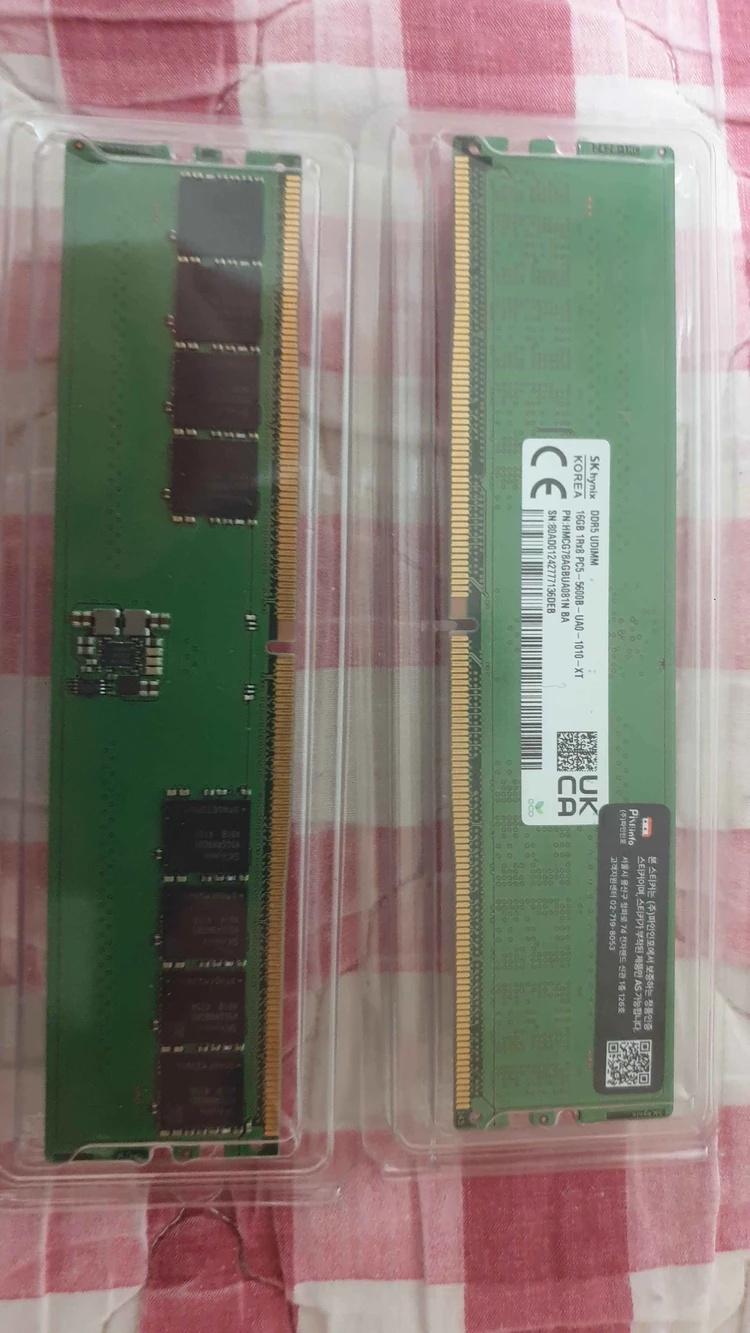 sk하이닉스 ddr5 5600 16gb x 2 a 다이 언락 팝니다. 이미지