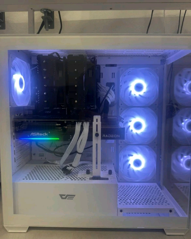 컴퓨터 본체 게이밍PC 7800X3D RX 9070XT 이미지