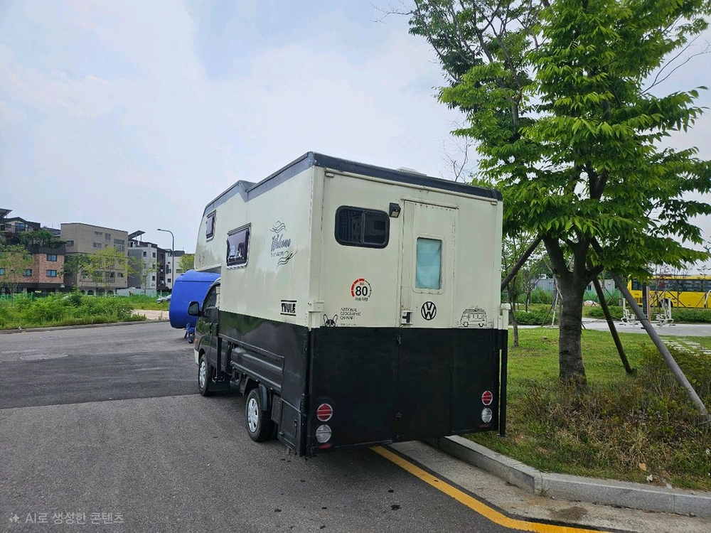 농막등 정박용 캠핑카판매합니다. 이미지