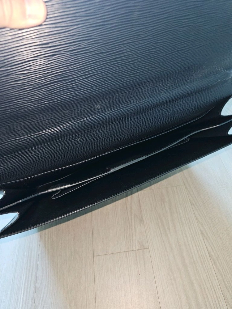 루이비통 콘세이어 에삐 레더 서류가방 이미지