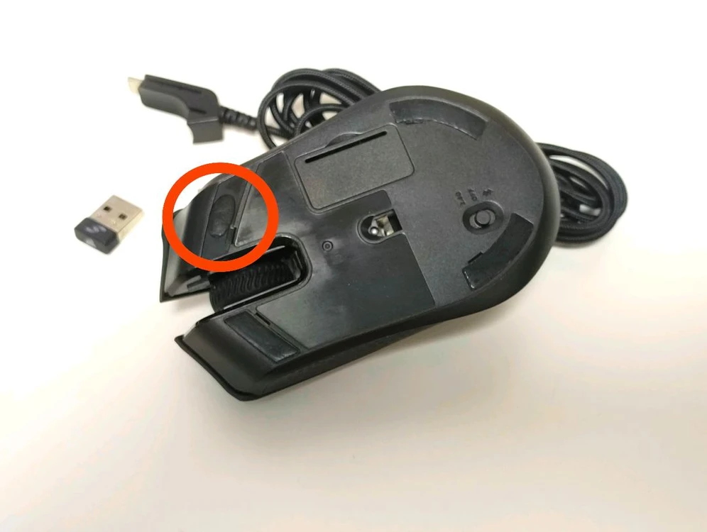 커세어 HARPOON RGB 무선 게이밍 마우스 이미지