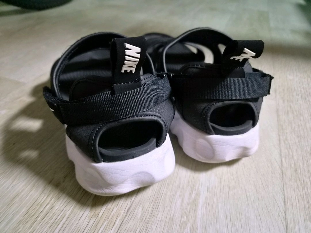 나이키 샌들 여름 슬리퍼 CK9283-002 240mm 이미지